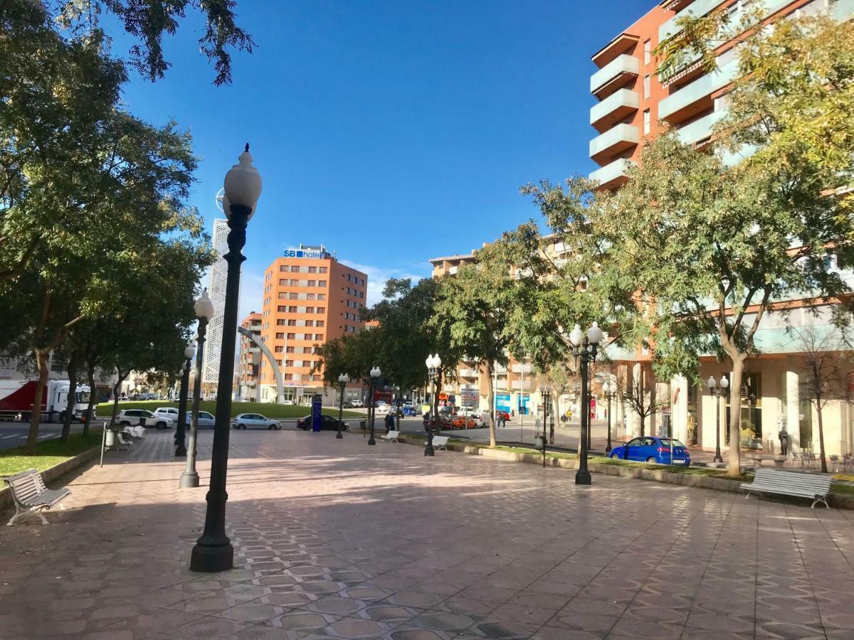 Apartment Rambla Tarragona Free Parking Exterior photo